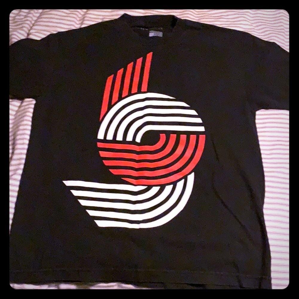 Tee shirt